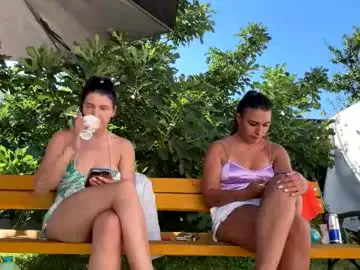 Chaturbate Live Sex of squirt_bunny77