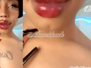 Chaturbate Live Sex Cam of clermontt