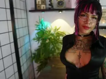 Chaturbate Live Sex Cam of scarlett_collins01