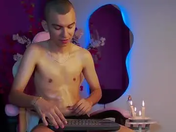 Chaturbate Adult Webcams of rowancley