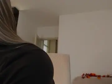 Chaturbate Sex Cam of mia_meows