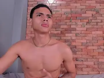 Chaturbate Adult Webcams of adam_piarse