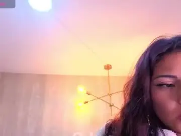 Chaturbate Live Sex Cam of elody_a