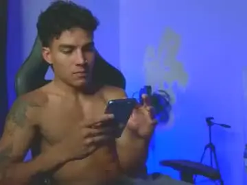 Chaturbate Live Sex Cam of miguel_hz