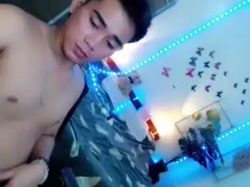 Chaturbate Live Sex Cam of urpinoy_cummer