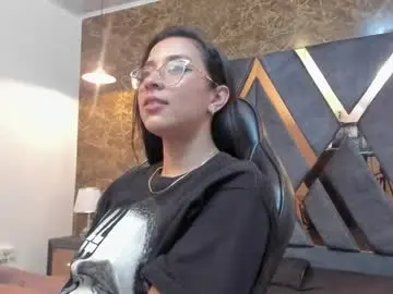 Chaturbate Free Live Porn of zoee_martins_