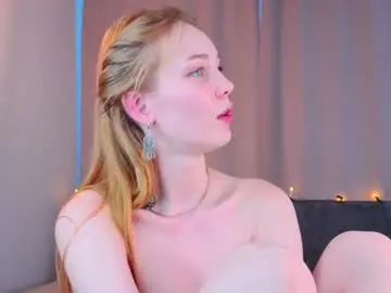 Chaturbate Nude Webcam of quennacindy