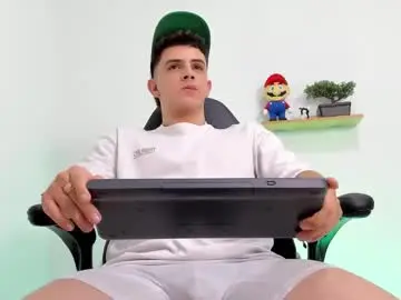 Chaturbate Best live sex cam show of mikecooper_