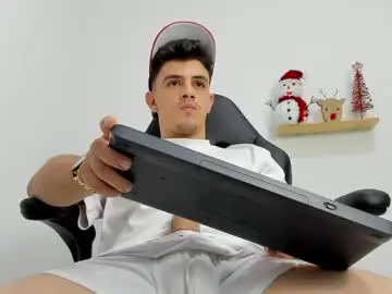 Chaturbate Watch Live Sex Cams of mikecooper_