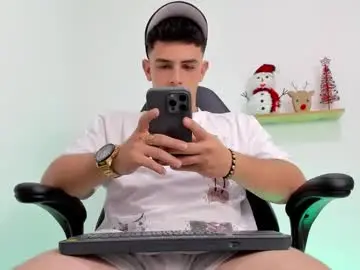 Chaturbate Free Live Porn of mikecooper_