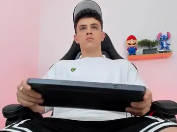 Chaturbate Live Porn of mikecooper_