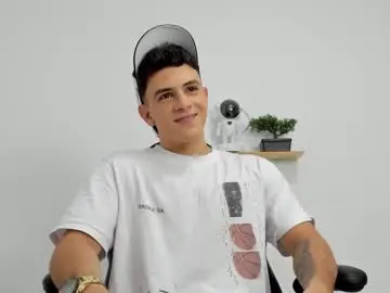 Chaturbate Free Live Porn of mikecooper_