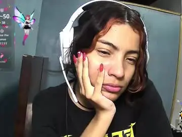 Chaturbate Live Sex Cam of helia_n_amy