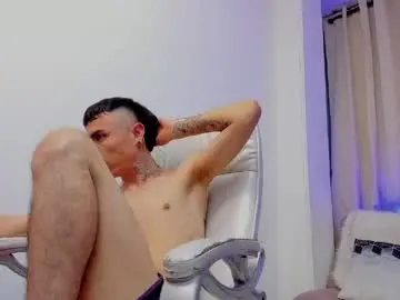 Chaturbate Sex Cam of charlie_foxie