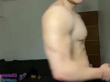 Chaturbate Live Sex Cam of drmozo