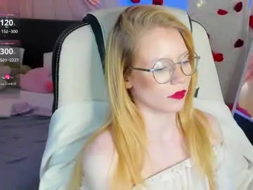 Chaturbate Adult Video Chat of esme_runn