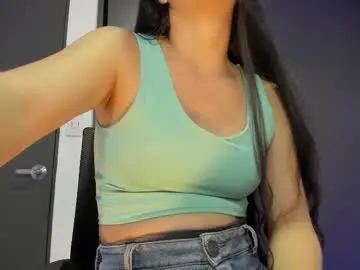 Chaturbate Live Sex Cam of aandreamartinez1