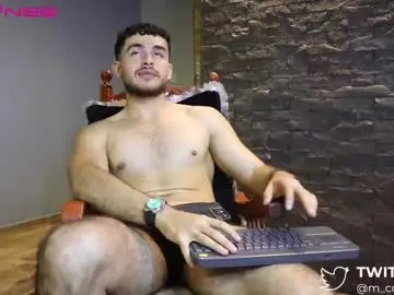 Chaturbate Live Sex Cam of martin_colleman