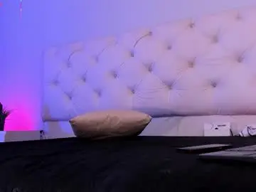 Chaturbate Live Sex Cam of aron_cruz12