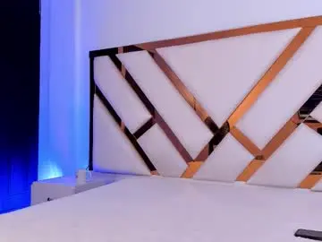 Chaturbate Live Sex Cam of aron_cruz12