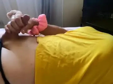 Chaturbate Nude Webcam of hugecumshots1