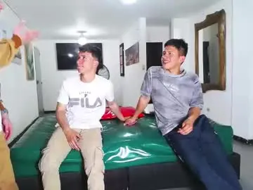Chaturbate Live Sex of benz_boys