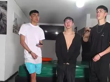 Chaturbate Free Live Porn of benz_boys