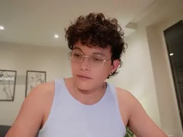 Chaturbate Live Sex of anddres_boss