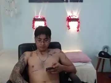 Chaturbate Adult Webcam of derekfly