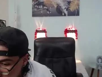 Chaturbate Best live sex cam show of derekfly