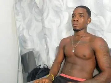 Chaturbate Free Live Porn of aron_clark