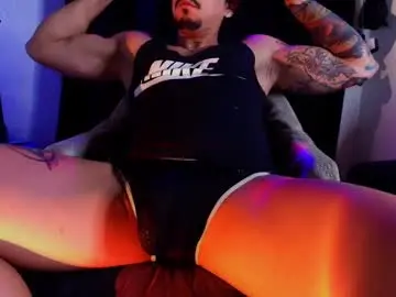 Chaturbate Live Sex Cam of dickdamian_