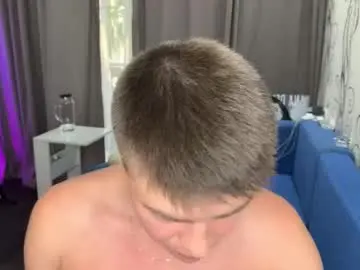 Chaturbate Watch Live Sex Cams of holy_eggs_00