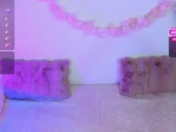 Chaturbate Live Sex Cam of pauline_golden1