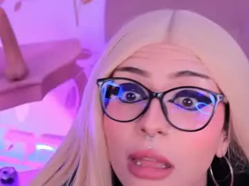Chaturbate Live Sex Cam of misselektra__