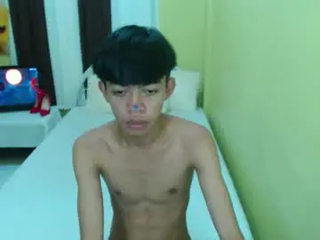 Chaturbate Live Sex Cam of bigcock_kerbzz