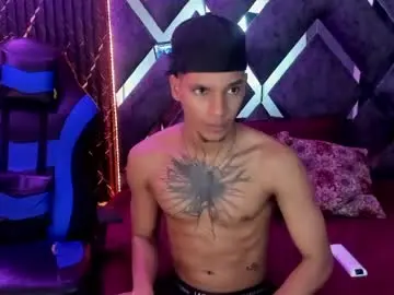 Chaturbate Sex Cam of kai_storm7