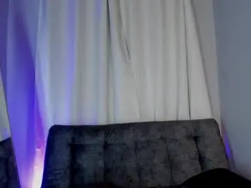 Chaturbate Live Sex of emma__hills_