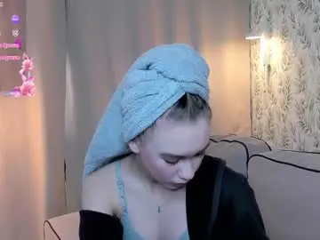 Chaturbate Live Sex Cam of lynethamm