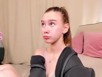 Chaturbate Live Sex Cam of lynethamm
