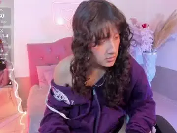 Chaturbate Live Sex Cam of mily_tay