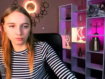 Chaturbate Live Sex Cam of adele_meow