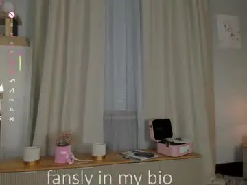 Chaturbate Live Sex Cam of darklycurious