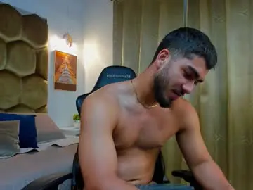 Chaturbate Nude Webcam of francobanderas1