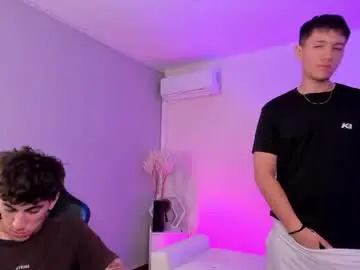 Chaturbate Adult Video Chat of handsomeboys19