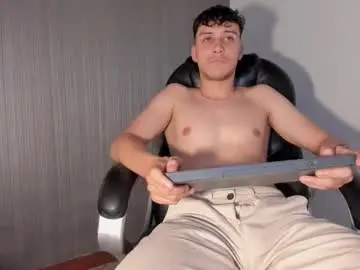 Chaturbate Nude Webcam of alexbbooy