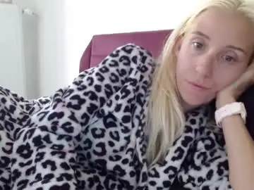Chaturbate Live Porn of barelylegalblondy
