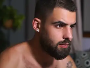 Chaturbate Adult Video Chat of hairyrobxxx