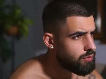 Chaturbate Sex Cam of hairyrobxxx