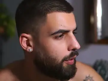 Chaturbate Sex Chat of hairyrobxxx